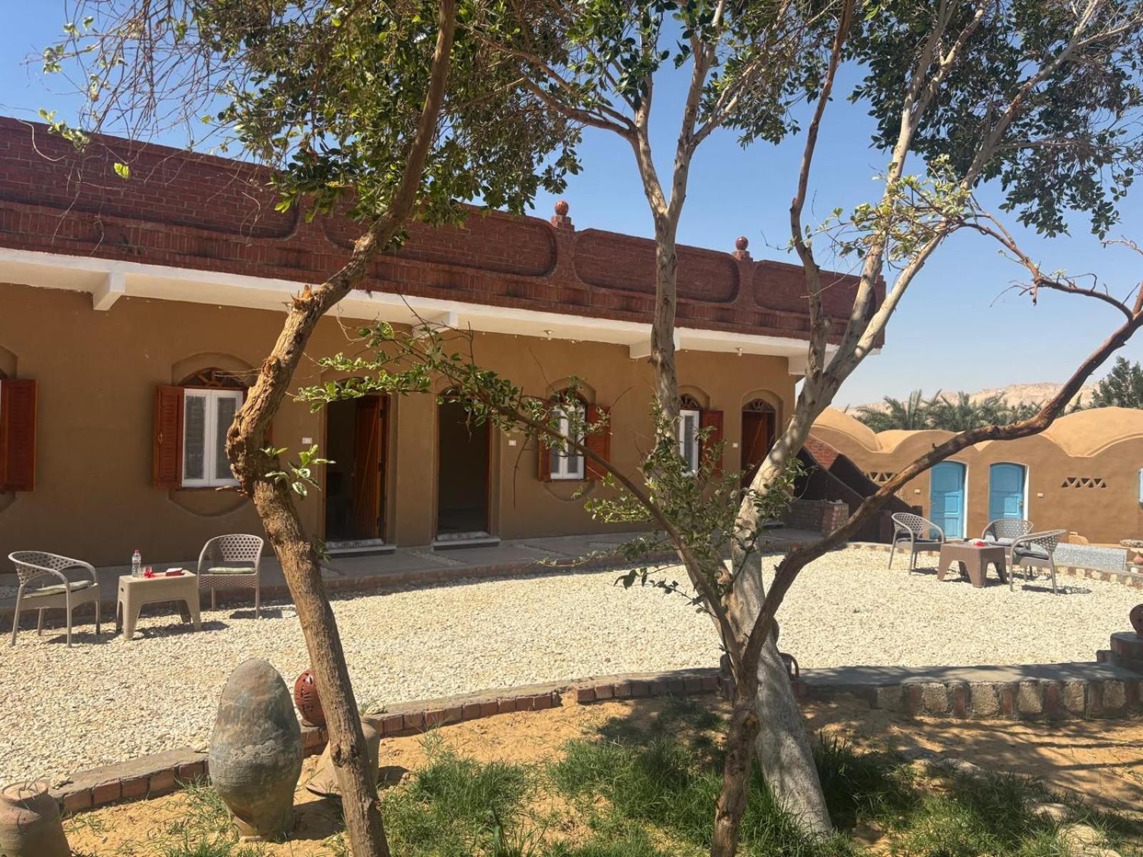 Beir El Gabal Hotel Qasr Dakhl Exterior photo
